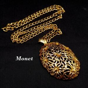 Monet Floral Filigree Pendant Necklace, Gold Plated, 1970s Vintage Jewelry